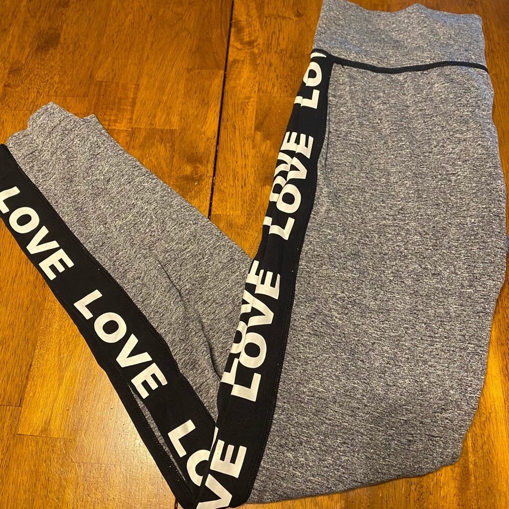 Soho girls leggings like new size large